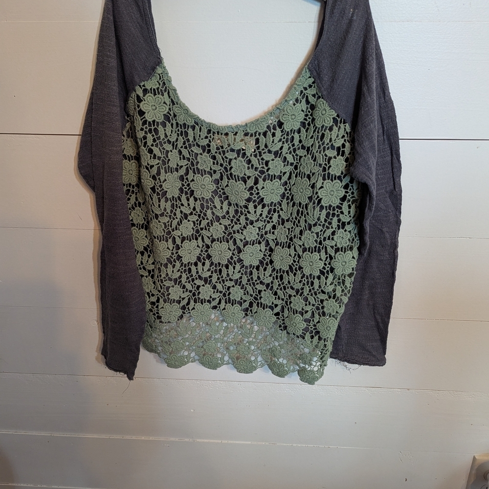 Elegant Floral Lace Women's Blouse in Green and Gray